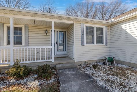 1260 Meadowview Lane Amherst OH 44001