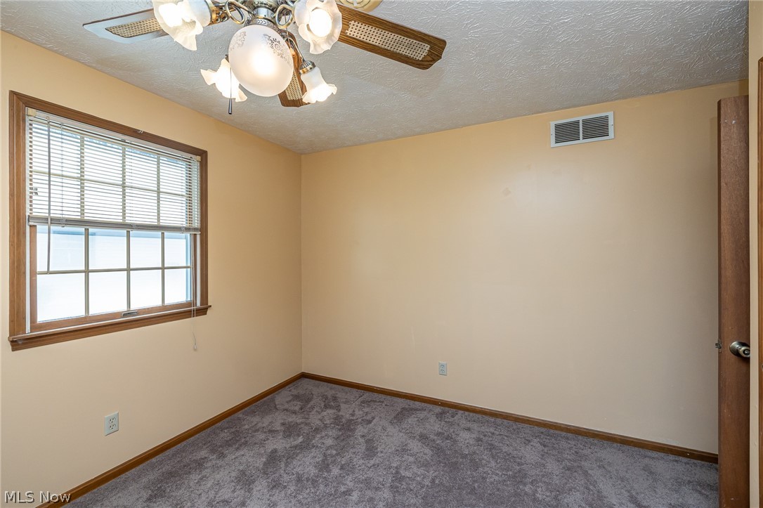 1260 Meadowview Lane Amherst OH 44001