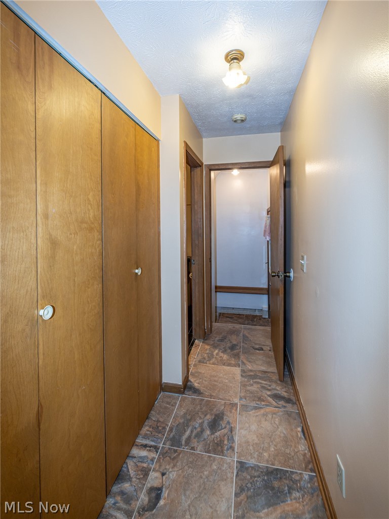 1260 Meadowview Lane Amherst OH 44001