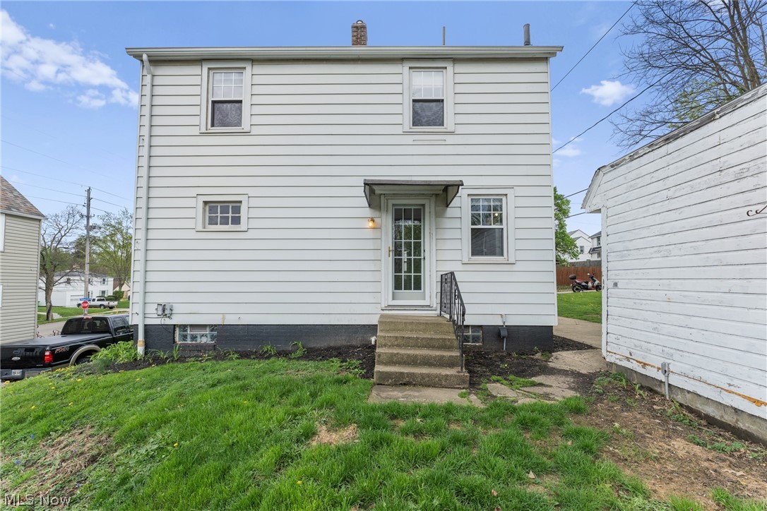 1618 Hobart Avenue NE Massillon OH 44646