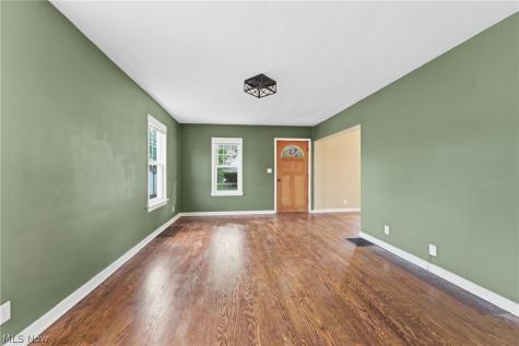 1618 Hobart Avenue NE Massillon OH 44646