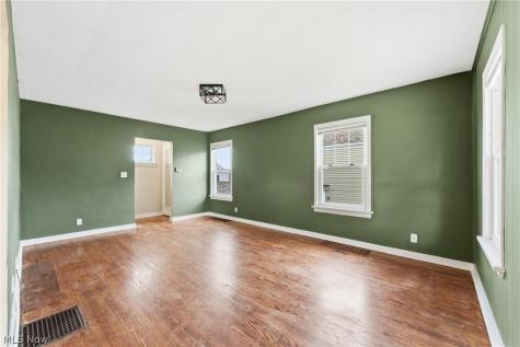 1618 Hobart Avenue NE Massillon OH 44646