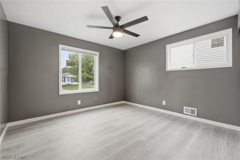 2619 Center Drive Parma OH 44134