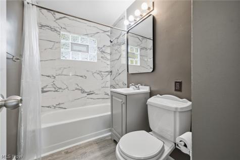 2619 Center Drive Parma OH 44134
