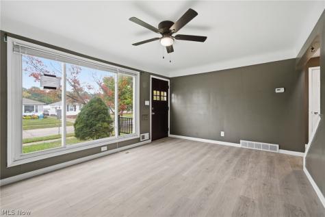 2619 Center Drive Parma OH 44134