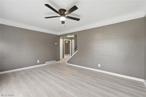 2619 Center Drive Parma OH 44134