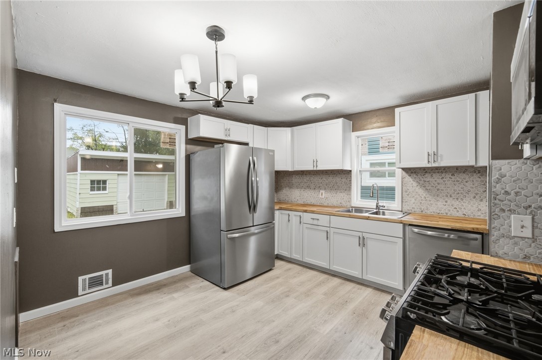 2619 Center Drive Parma OH 44134
