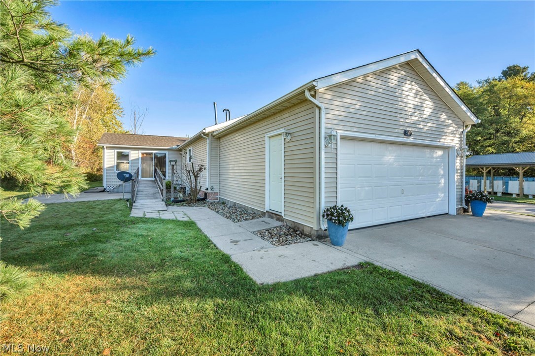 557 Chambers Road Chardon OH 44024
