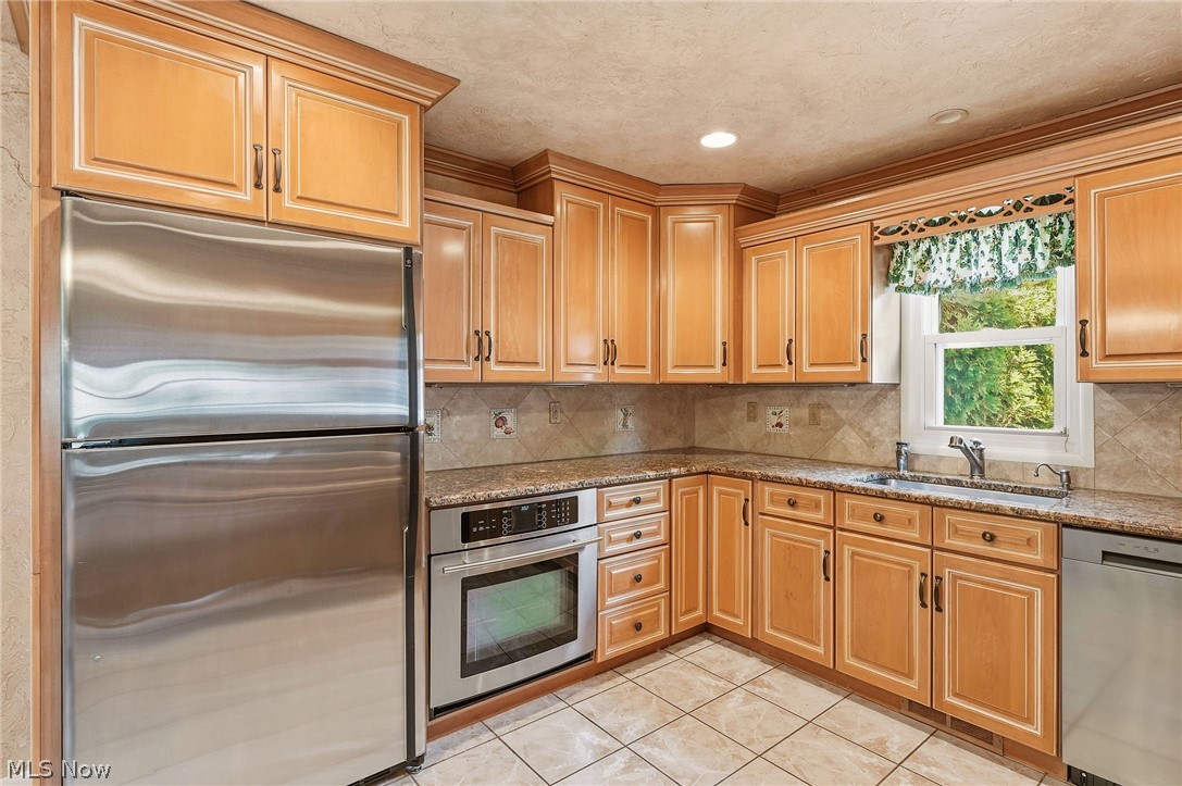 5379 Meadow Wood Boulevard Lyndhurst OH 44124