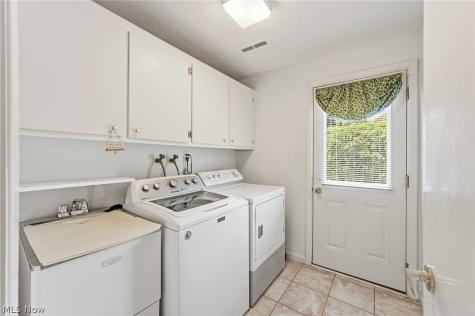 5379 Meadow Wood Boulevard Lyndhurst OH 44124
