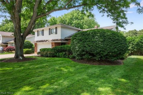 5379 Meadow Wood Boulevard Lyndhurst OH 44124