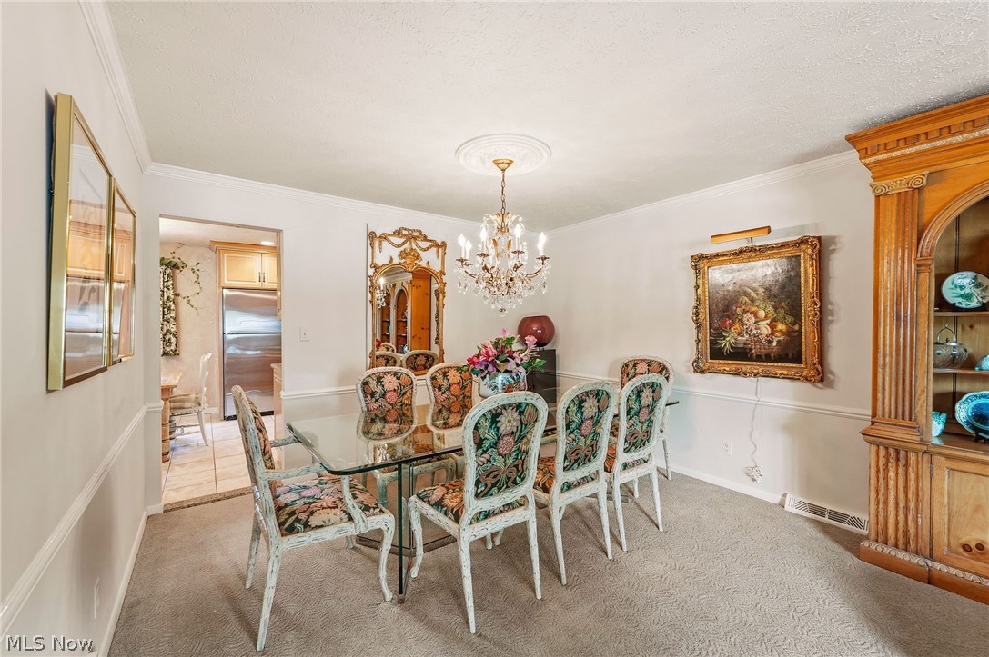5379 Meadow Wood Boulevard Lyndhurst OH 44124