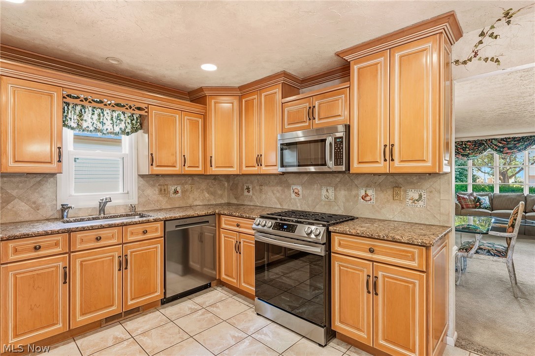 5379 Meadow Wood Boulevard Lyndhurst OH 44124