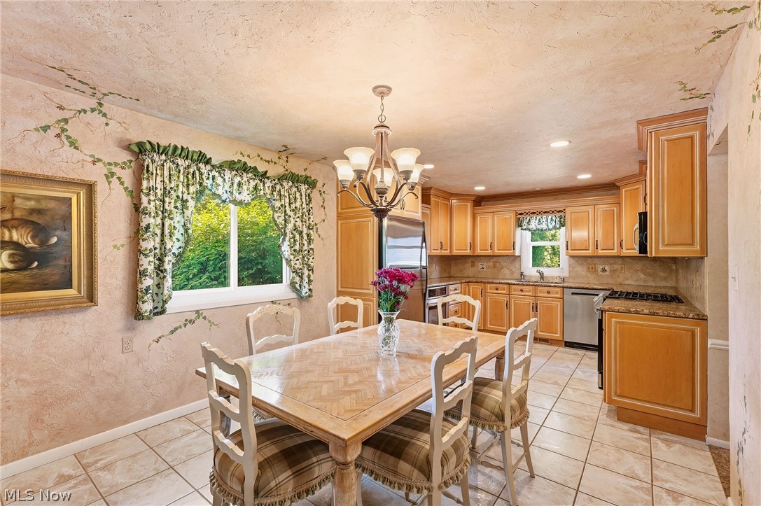 5379 Meadow Wood Boulevard Lyndhurst OH 44124