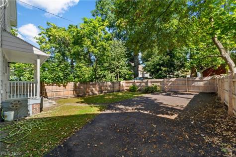 1381 E 110 Street Cleveland OH 44106