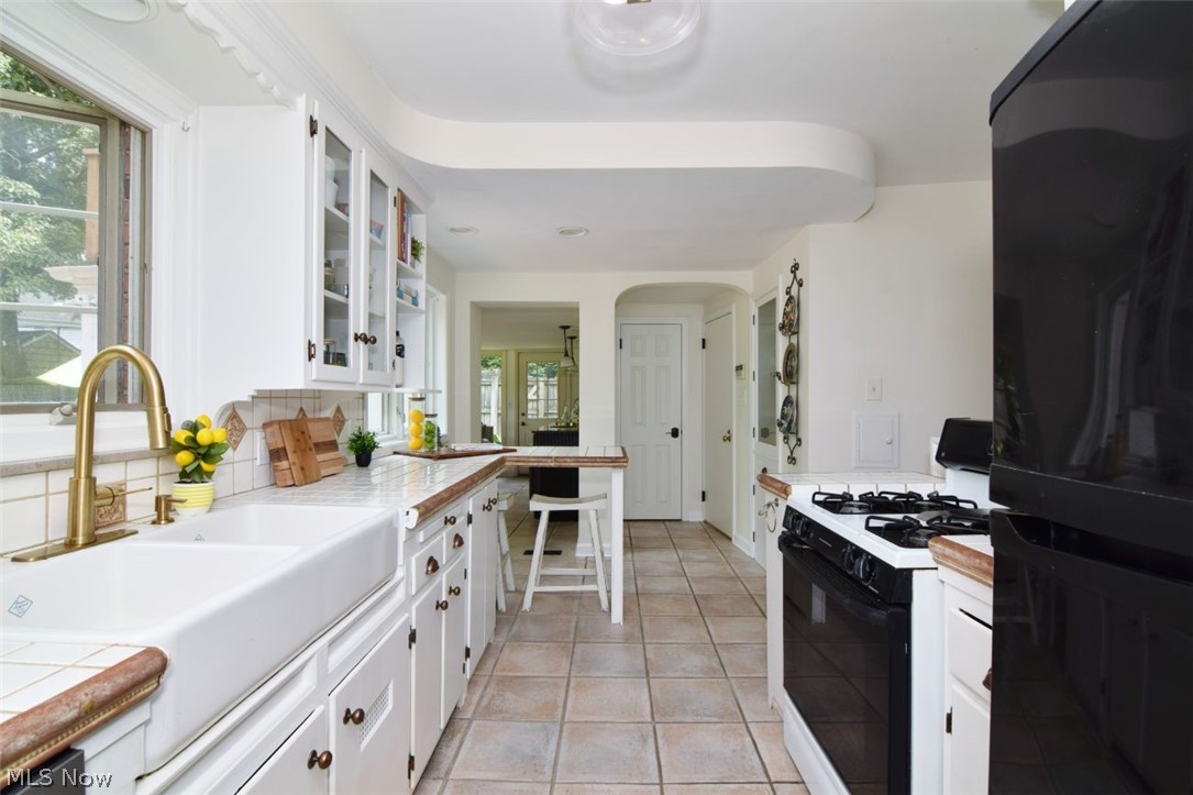 21239 Fairmount Boulevard Shaker Heights OH 44118