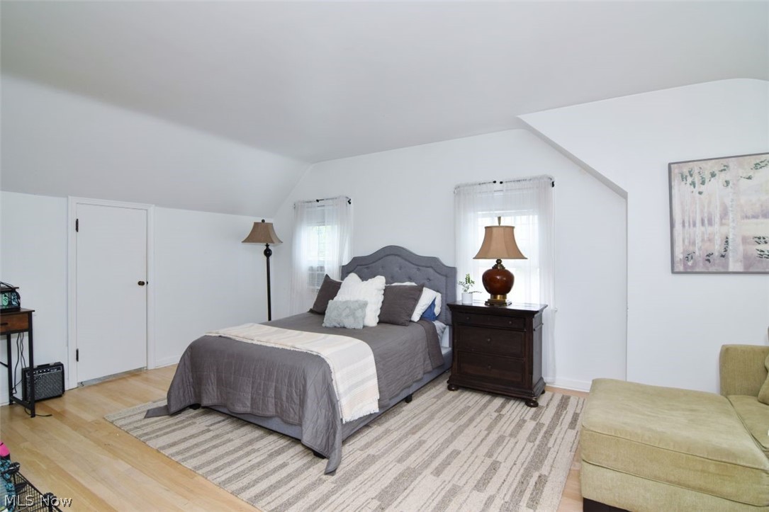 21239 Fairmount Boulevard Shaker Heights OH 44118