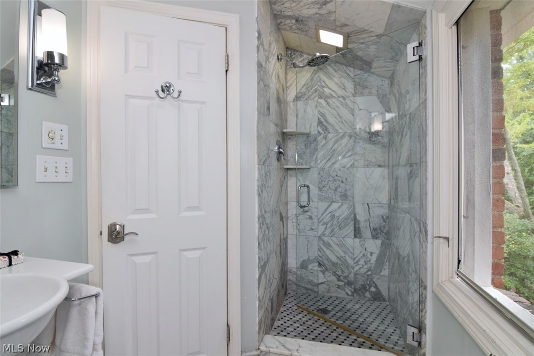 21239 Fairmount Boulevard Shaker Heights OH 44118
