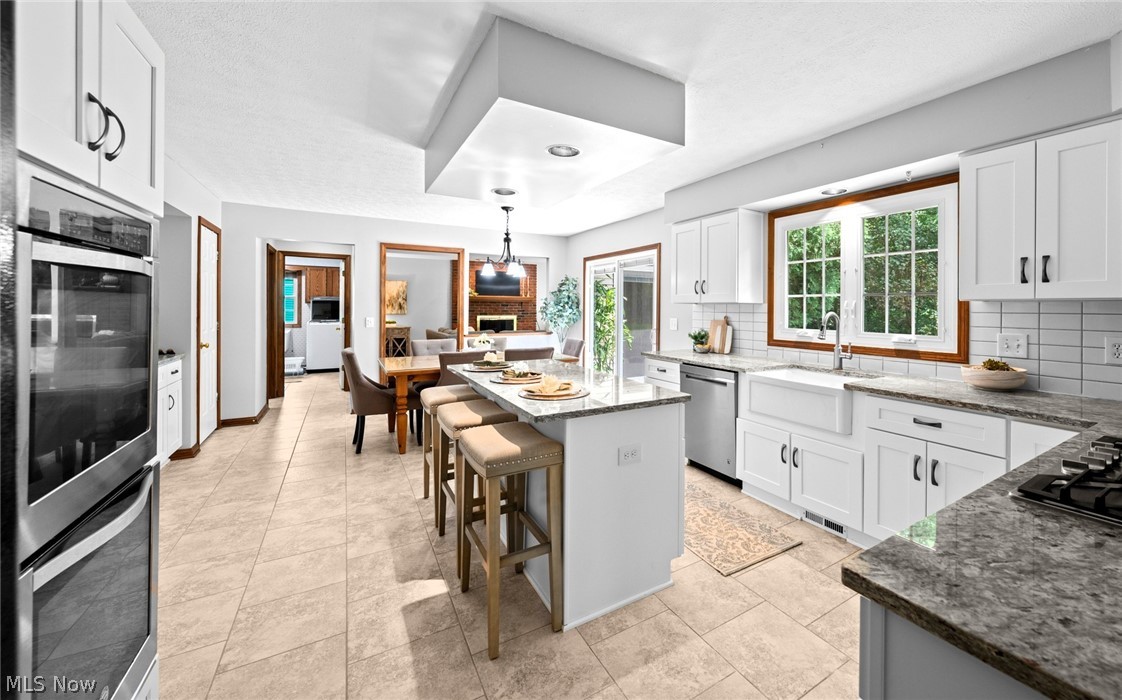 279 Ash Grove Circle Aurora OH 44202