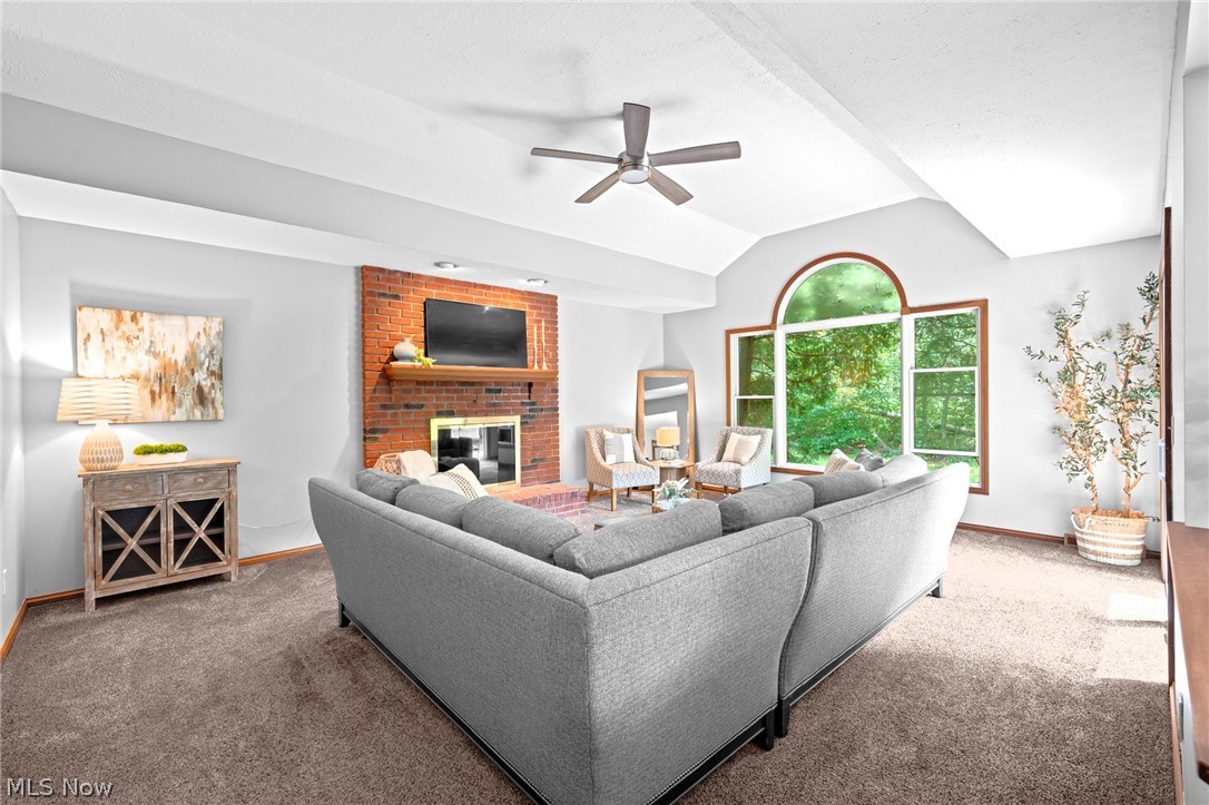279 Ash Grove Circle Aurora OH 44202