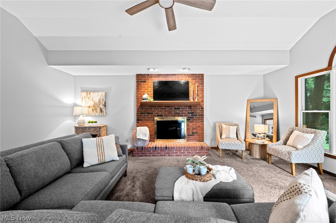 279 Ash Grove Circle Aurora OH 44202