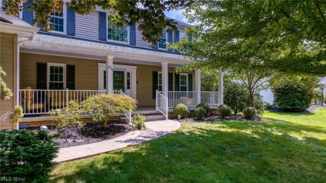 279 Ash Grove Circle Aurora OH 44202