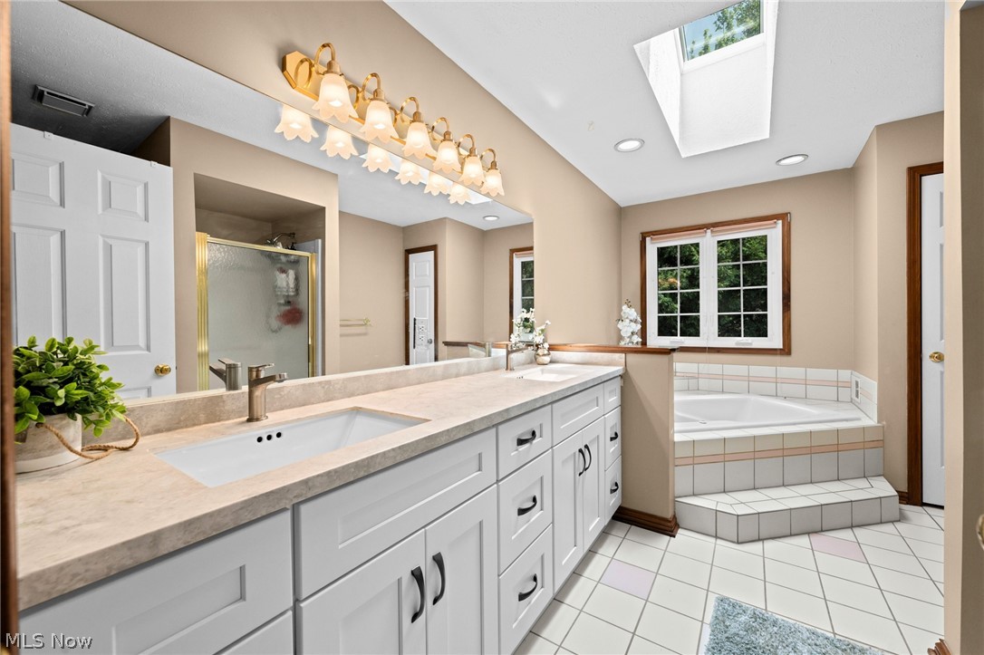 279 Ash Grove Circle Aurora OH 44202