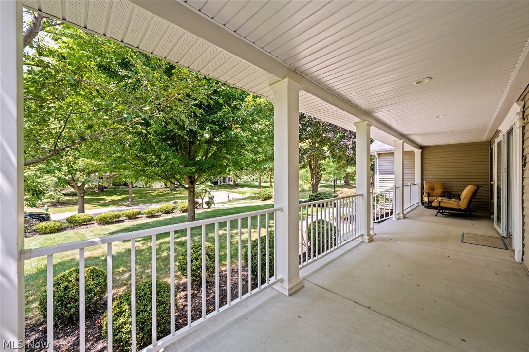279 Ash Grove Circle Aurora OH 44202