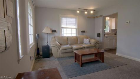 15731 Mina Avenue Cleveland OH 44135