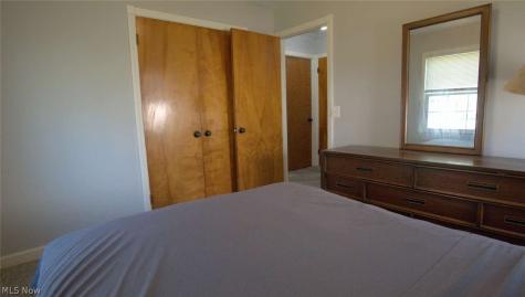 15731 Mina Avenue Cleveland OH 44135