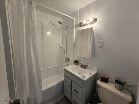 26 Bouquet Avenue Youngstown OH 44509