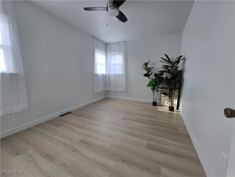 26 Bouquet Avenue Youngstown OH 44509