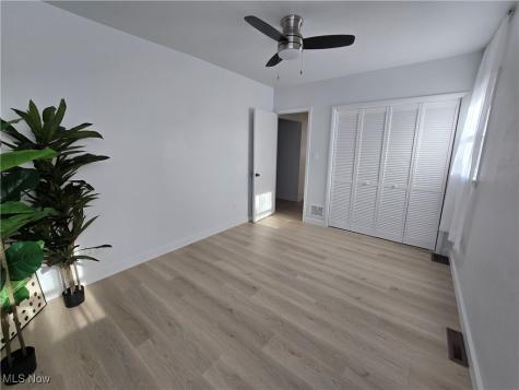 26 Bouquet Avenue Youngstown OH 44509