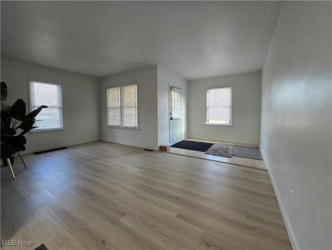 26 Bouquet Avenue Youngstown OH 44509