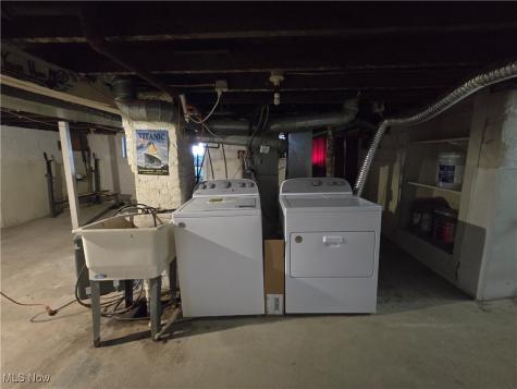 26 Bouquet Avenue Youngstown OH 44509
