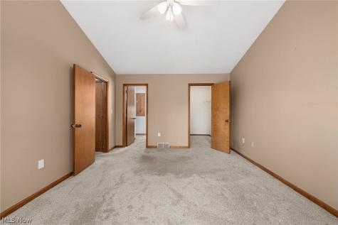 2291 Ridgewood Court Ashland OH 44805