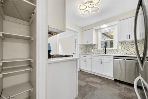 3789 Colony Road South Euclid OH 44118