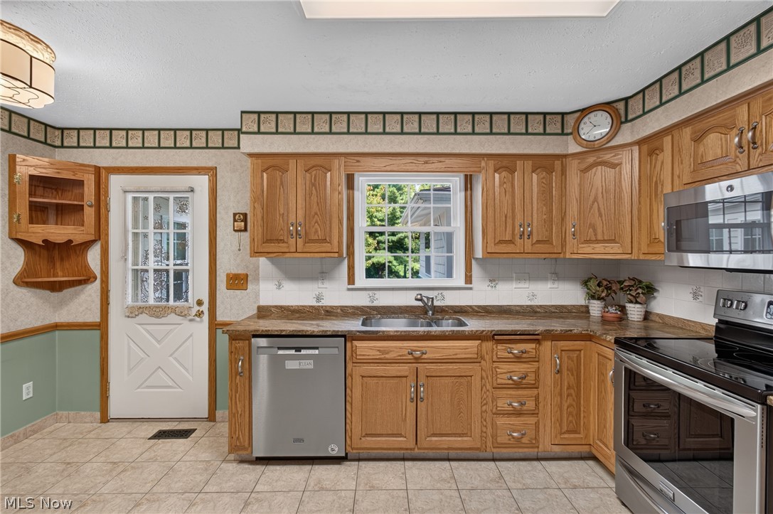 1690 Lares Lane Brunswick OH 44212
