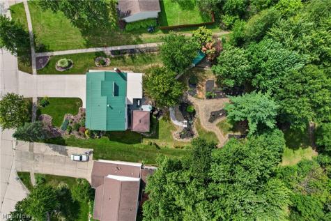 1690 Lares Lane Brunswick OH 44212