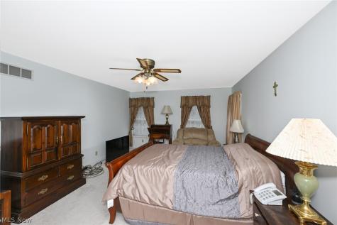 1035 Stratford Place Alliance OH 44601
