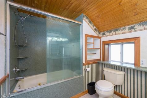 204 S Prospect Avenue Hartville OH 44632