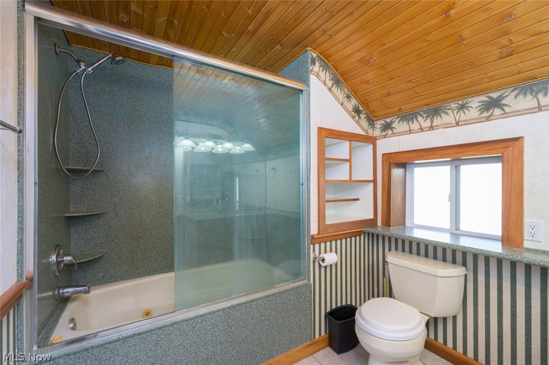 204 S Prospect Avenue Hartville OH 44632