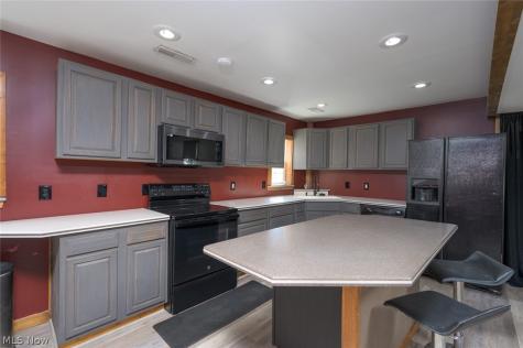 204 S Prospect Avenue Hartville OH 44632