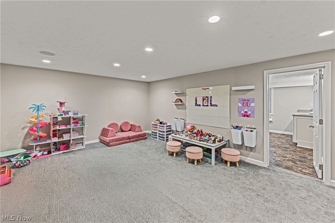18050 Elliott Drive Chagrin Falls OH 44023