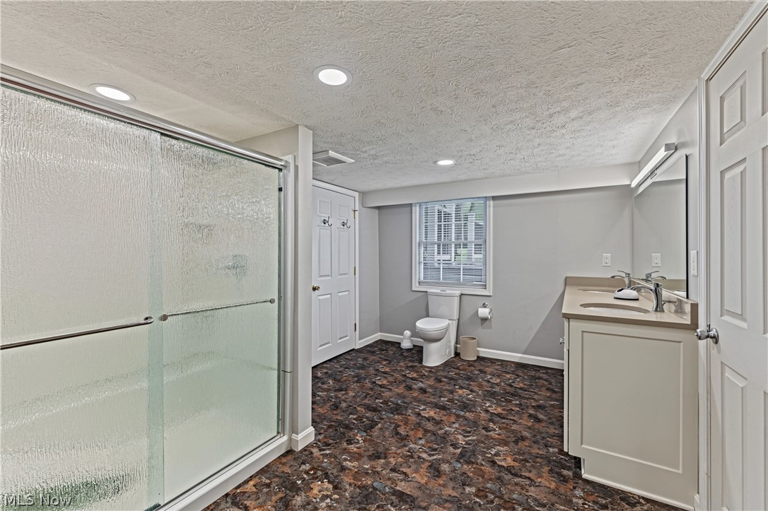 18050 Elliott Drive Chagrin Falls OH 44023
