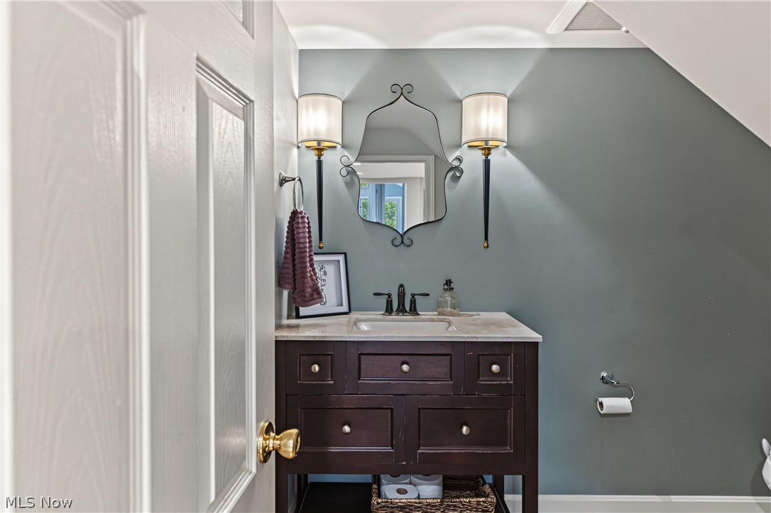 18050 Elliott Drive Chagrin Falls OH 44023