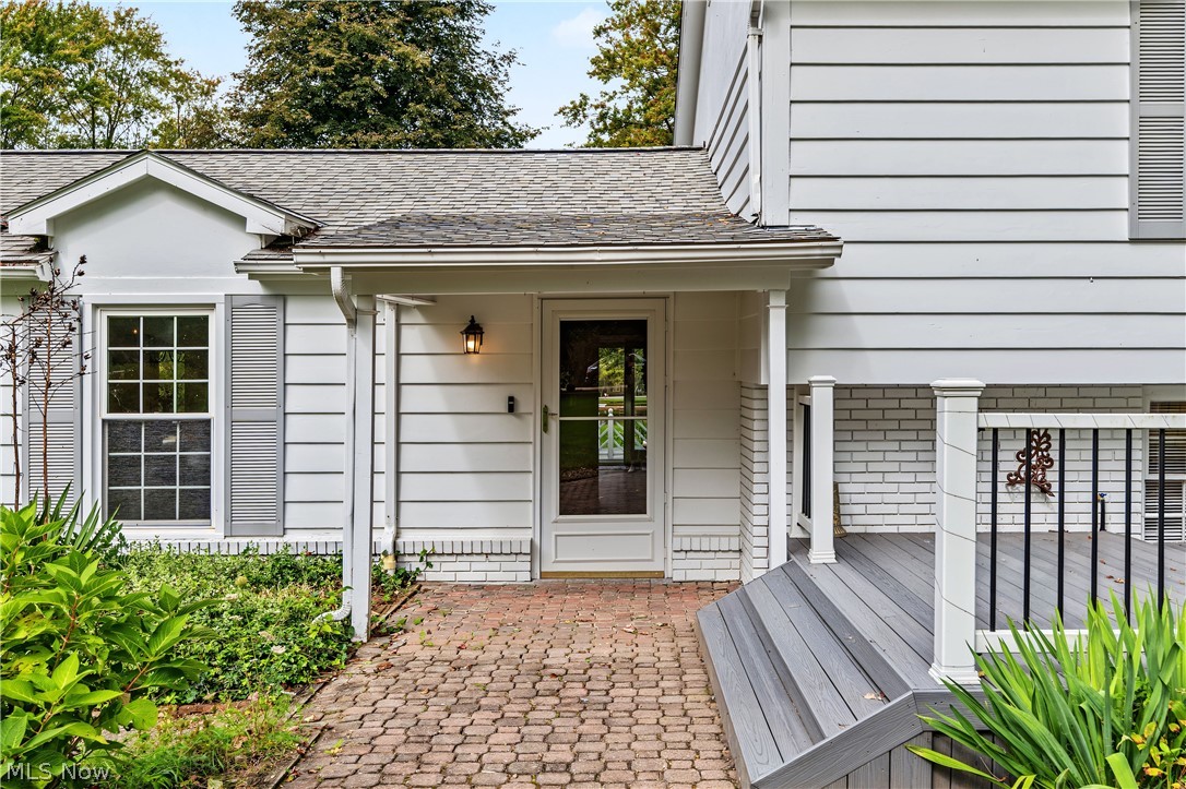 18050 Elliott Drive Chagrin Falls OH 44023