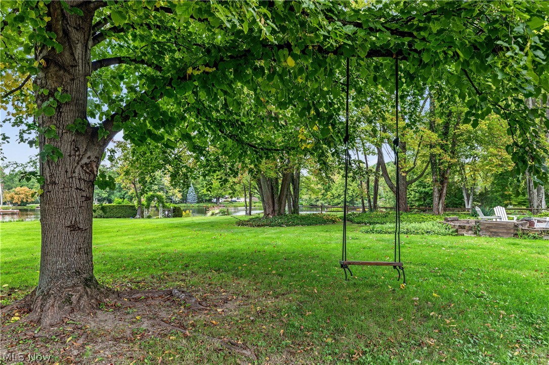 18050 Elliott Drive Chagrin Falls OH 44023