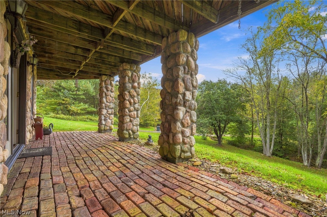 5850 Meter Road NE Mechanicstown OH 44651