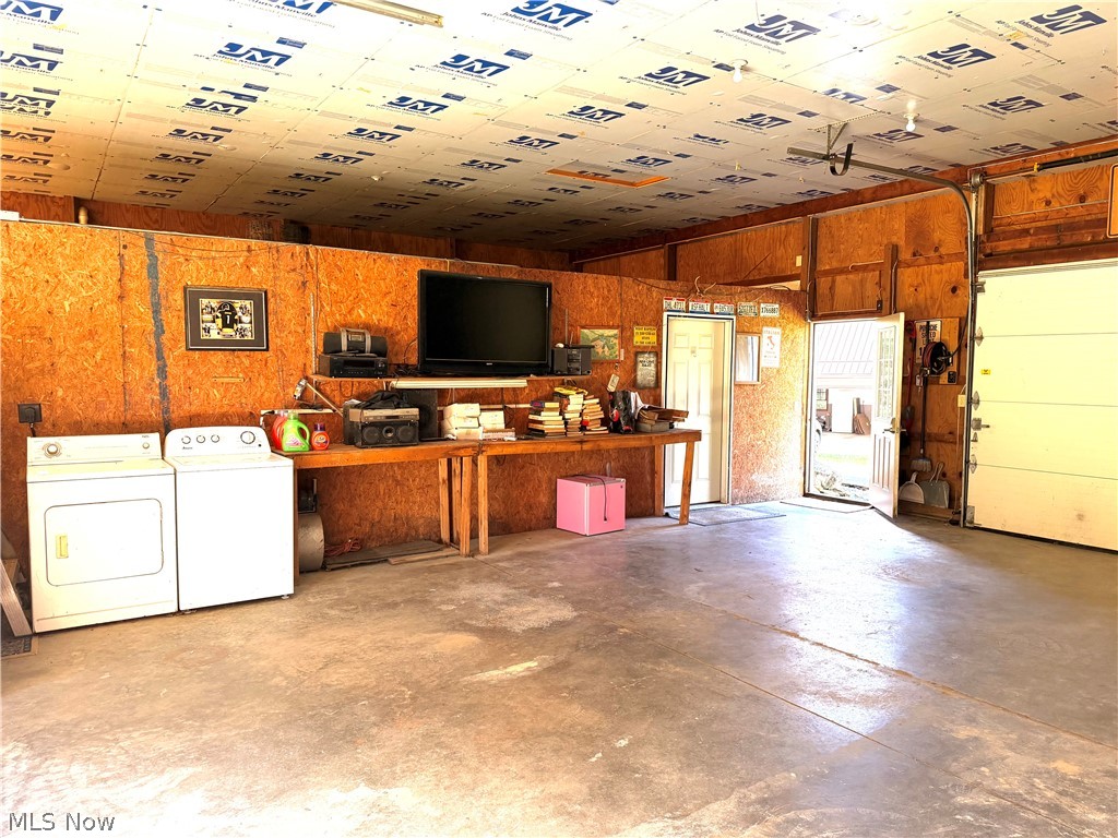 5850 Meter Road NE Mechanicstown OH 44651